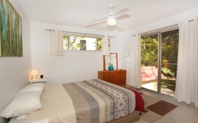 35 Santa Monica Avenue Coolum Beach, Pet Friendly, Linen Included – Guest Rooms – Coolum Beach