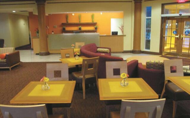 La Quinta Inn & Suites Memphis Primacy Parkway