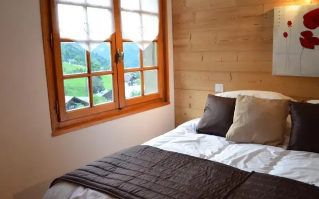 Chalet blanc bleu