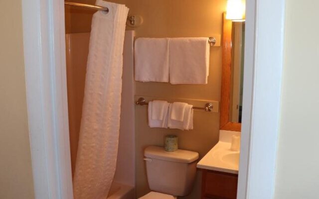 Harborline Hotel