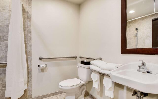 Rodeway Inn & Suites Portland