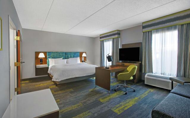 Hampton Inn & Suites Augusta West