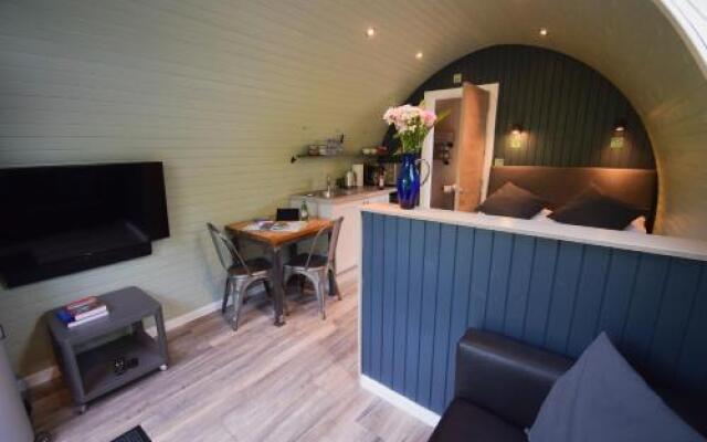 Inchree Rooms & Chalets