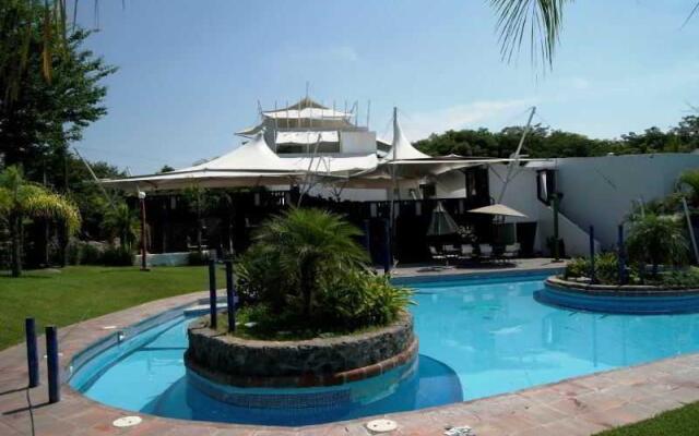 Montroi Hotel and Fitness