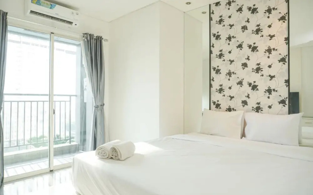 Modern And Homey 2Br Apartment Thamrin Residence