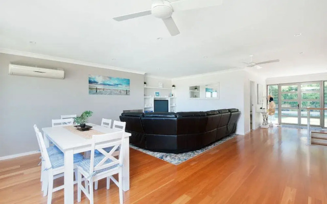 Bamboo Bay at Fingal Bay