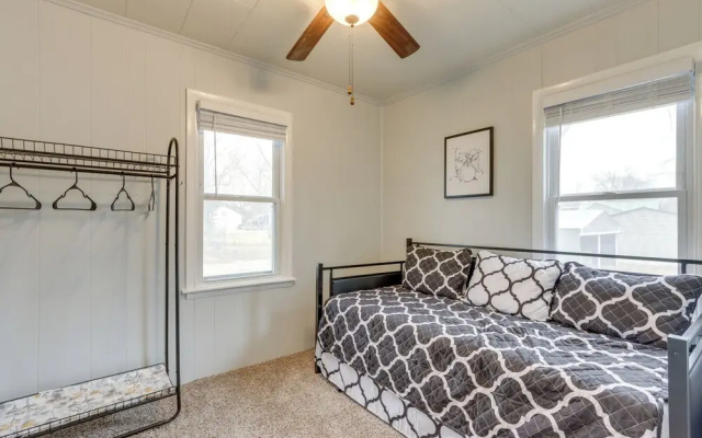 Walkable & Updated Nevada Home: Family Friendly!