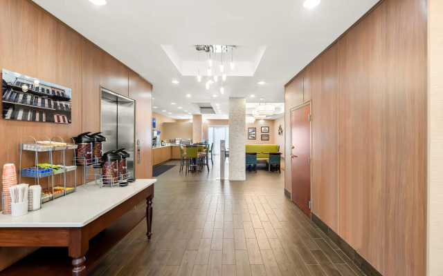 Comfort Suites New Orleans East