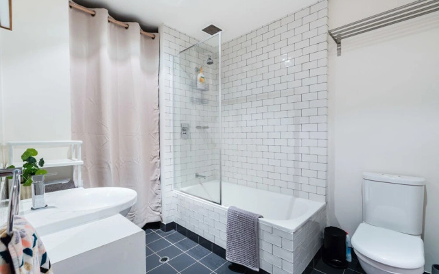 Isla 2Bdr Fitzroy Apartment
