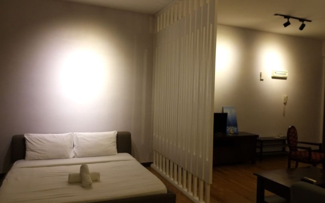 Regalia Residence @ KLCC View Sky Pool by MC