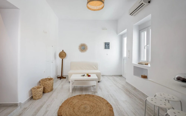 Salty Caves Apartments Milos