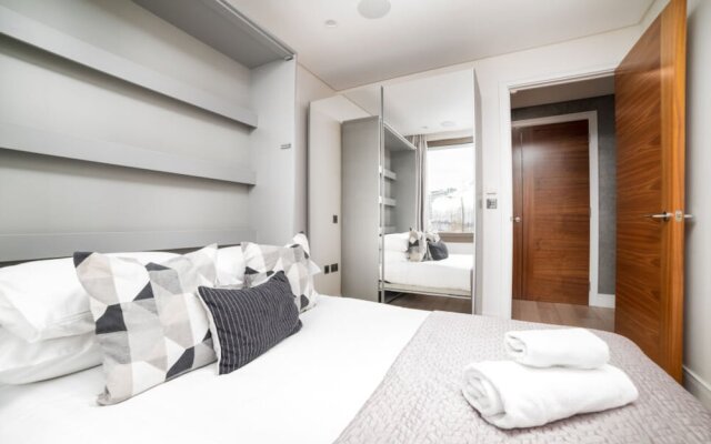 Stunning Modern Apartment Close to Hyde Park by Underthedoormat