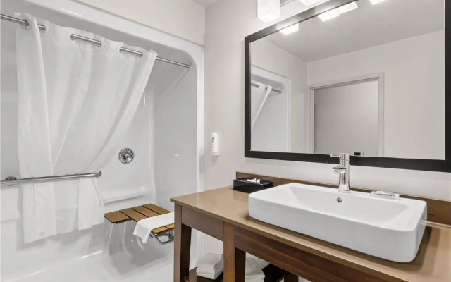 Country Inn & Suites by Radisson, Roanoke, VA