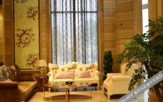 Tianlun Huangchao International Hotel(Chibi North Railway Station)