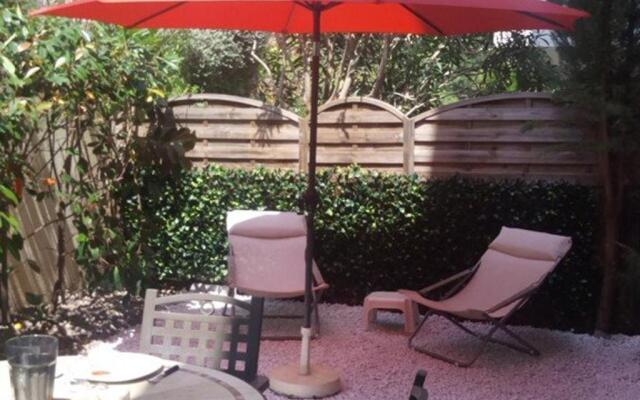 Appartement Cavalaire-sur-Mer, 2 pièces, 4 personnes - FR-1-100-215