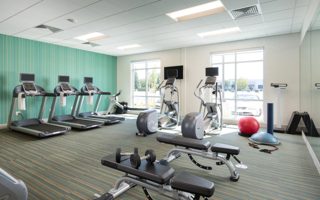 Holiday Inn Express Visalia Sequoia Gateway Area by IHG