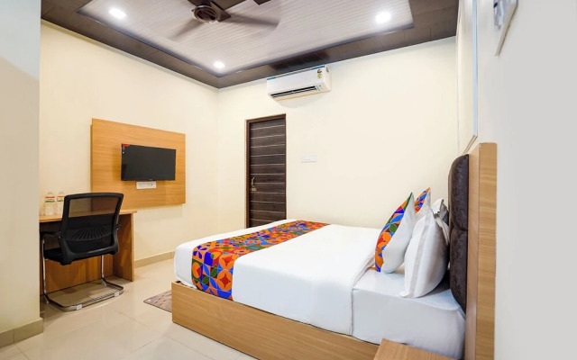 Fabhotel Paramhans Guest House
