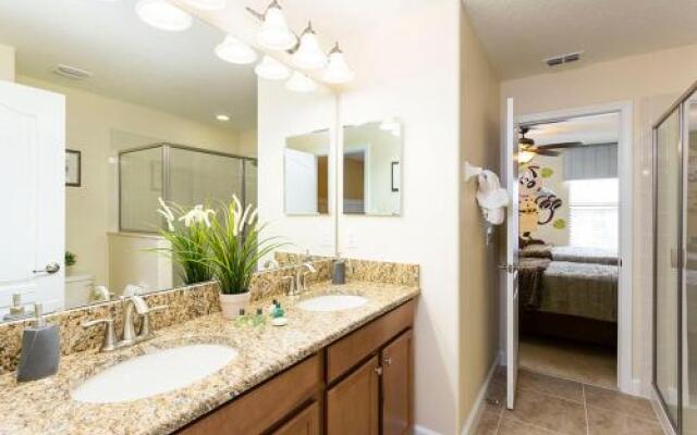 Champions Gate - Eight Bedroom Villa - CG008