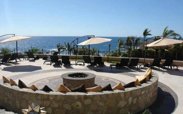 Paradise Family Suite Cabo San Lucas