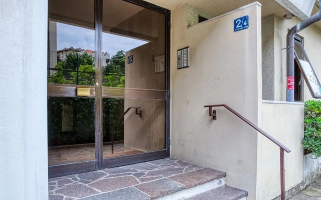 Casa Borea University Flat