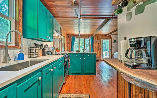 Cozy Treetop Hideaway Near Harriman Reservoir!