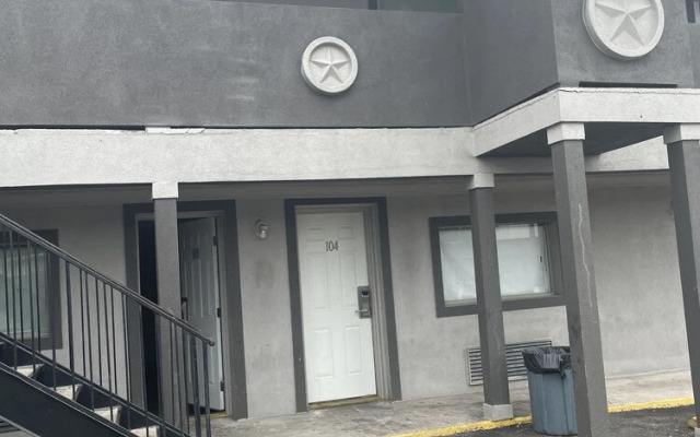 Capital Motel