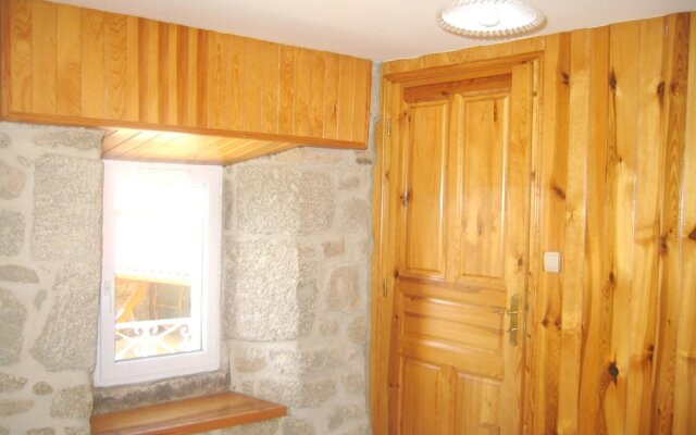House With 3 Bedrooms in Le Malzieu-forain, With Wonderful Mountain Vi