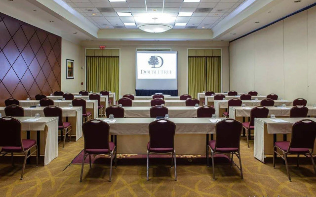 DoubleTree by Hilton Atlanta Airport