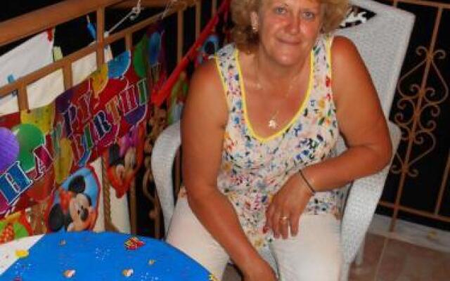 Flat 1 Bedroom 1 Bathroom - Lourdata