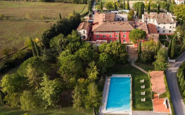 Palagio 17 in Chianti With Shared Pool