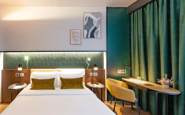 Crowne Plaza Madrid - Centre Retiro by IHG