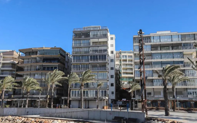 UHC Acantilados Family Apartments