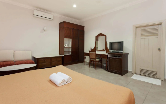 ZEN Rooms Pantai Rhu