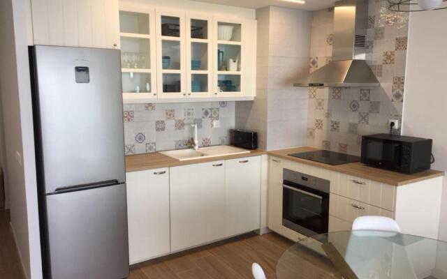 Av/ Armada Española, Ed/ Los Fernandos, 5, 5º H2