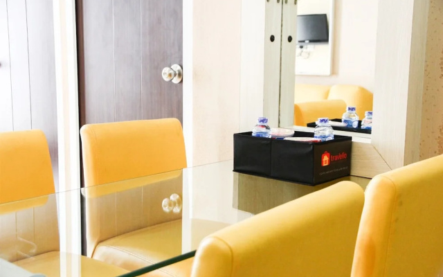 Pool View 2BR Mutiara Bekasi Apartment