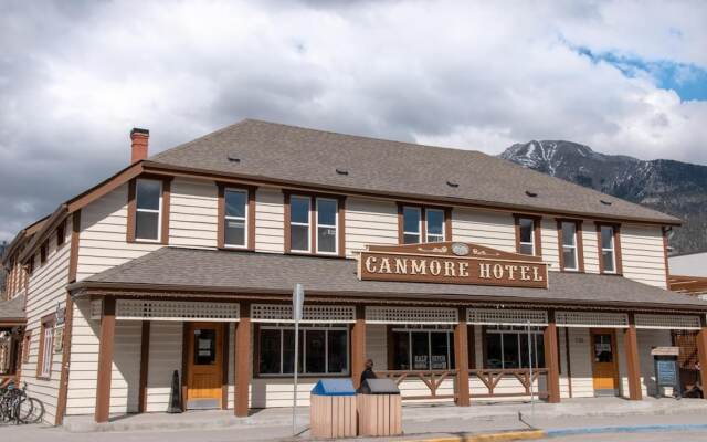 Canmore Hotel Hostel