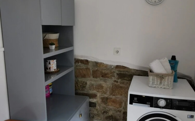 Authentic apt in Stone House, at the top Location