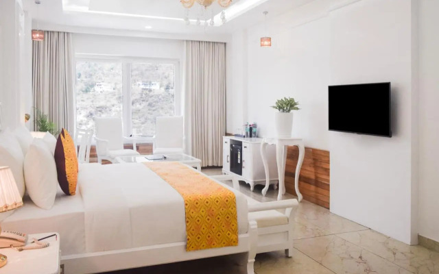 Sterling Kastoori Rudraprayag