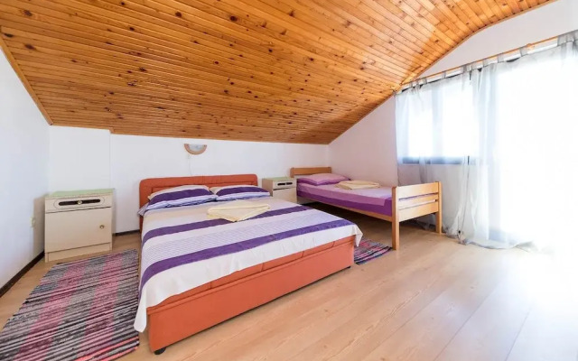 Apartment Eni