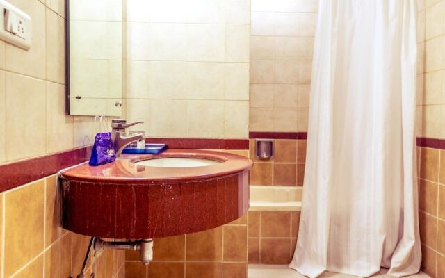 OYO 1667 Hotel Micro Continental