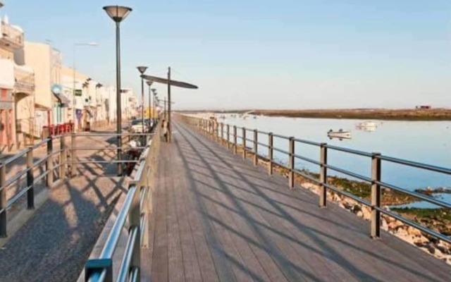 2 Bed Apartment With com Pool