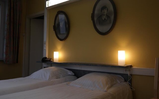 De Bonte Os Hotel & Tower