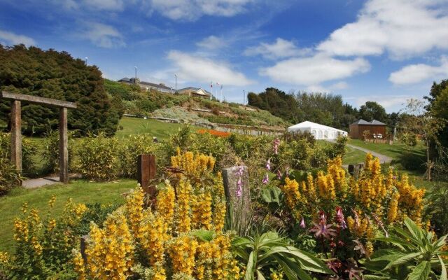 Fernhill House Hotel & Gardens