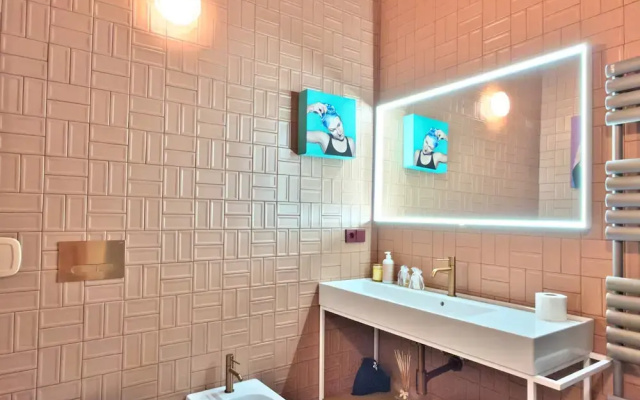 Cinisca Suite Rose in Bologna