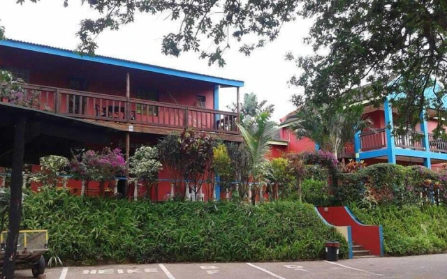 The Waves Lodge