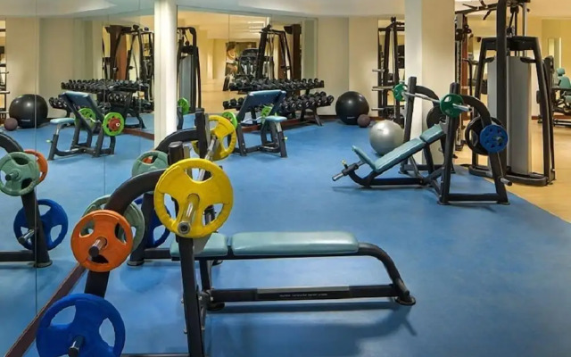 DLF Club 5