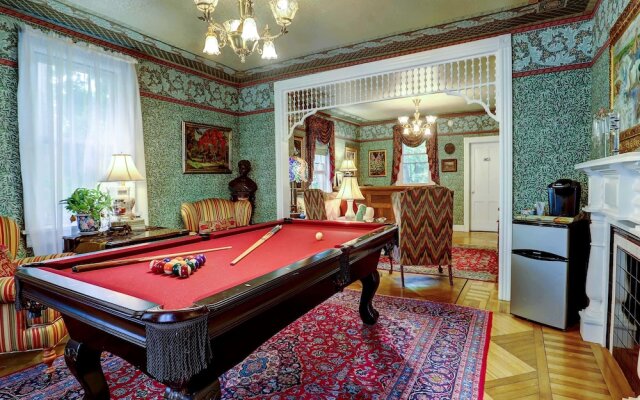 Fairlawn Inn