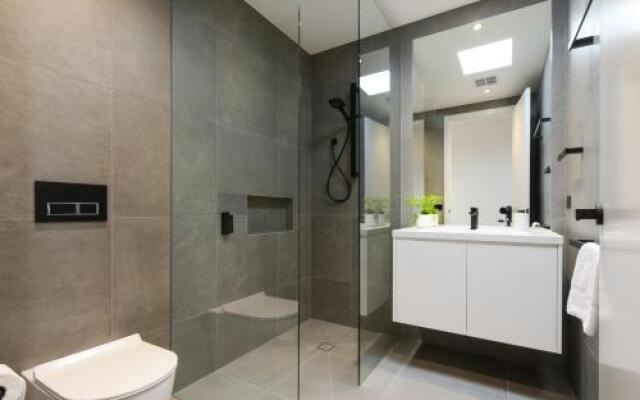 BOUTIQUE STAYS - Murrumbeena Place 2