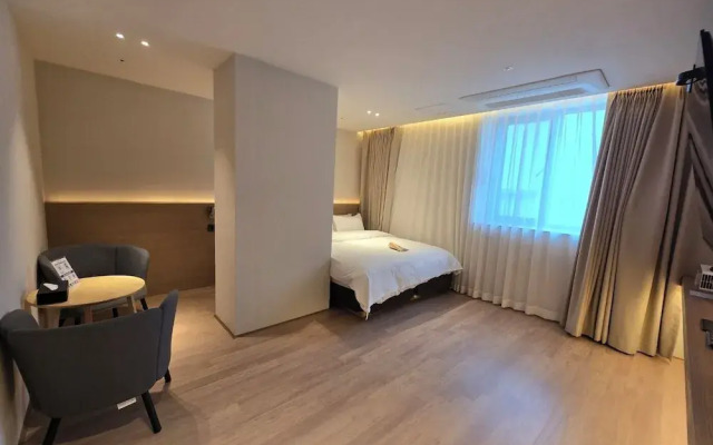 JungGam Hotel