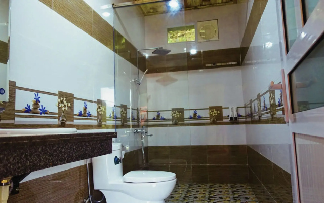 Ninh Binh Mountain Side Homestay & Cafe